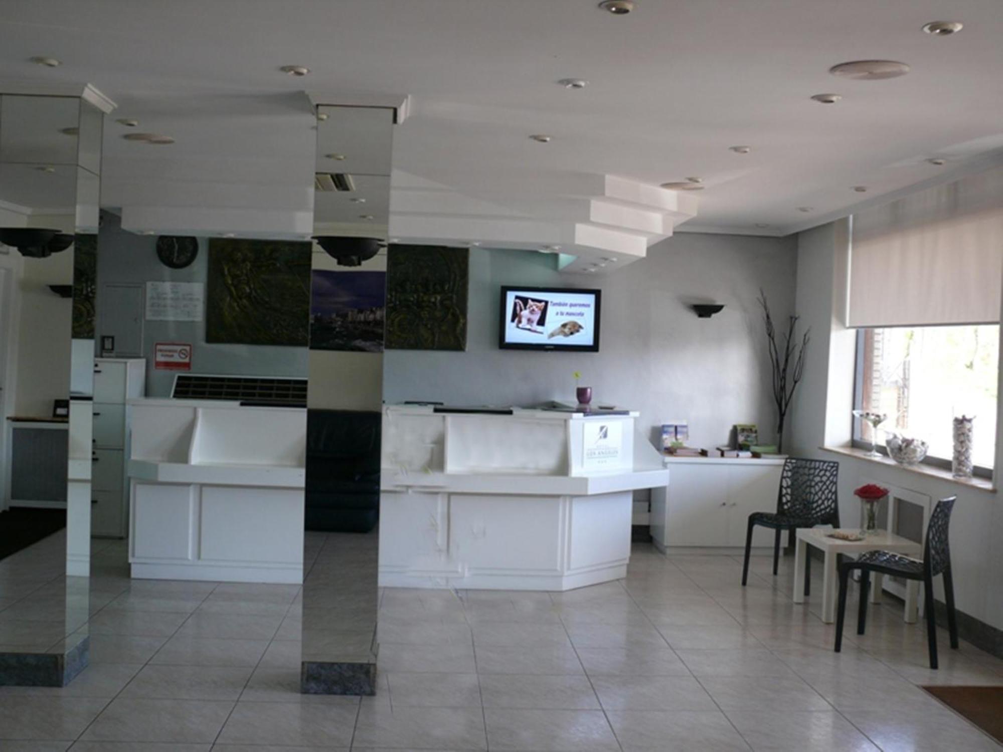 Hotel Los Angeles Guarnizo Екстер'єр фото