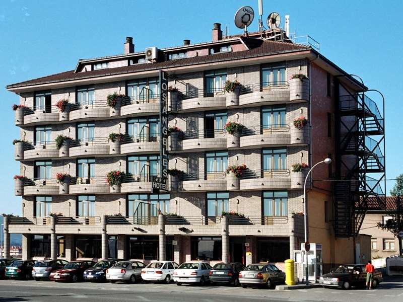 Hotel Los Angeles Guarnizo Екстер'єр фото