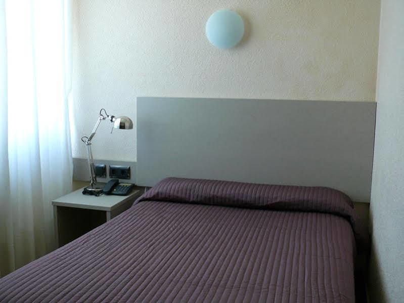 Hotel Los Angeles Guarnizo Екстер'єр фото